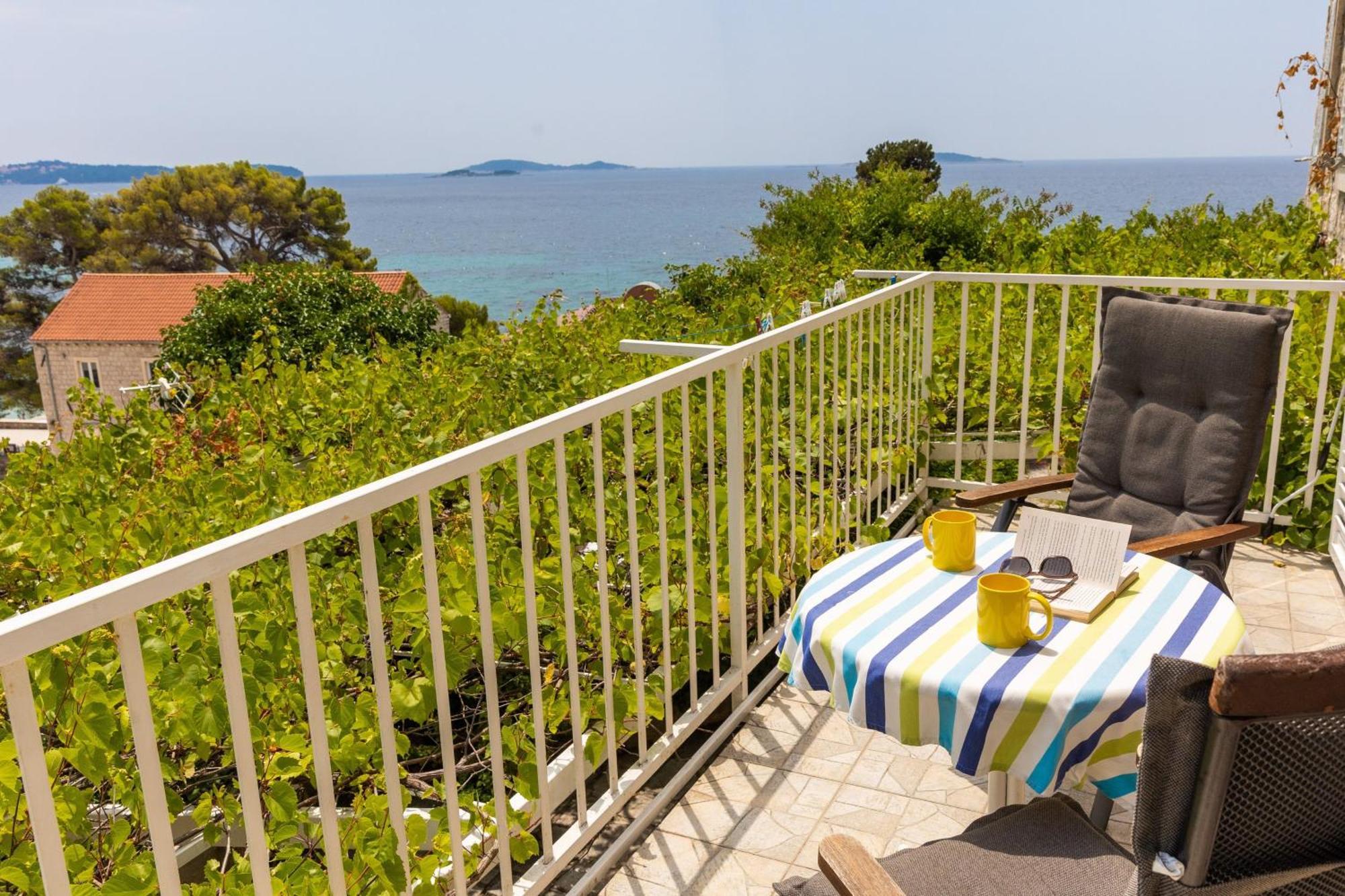 Apartments Mare Mlini Bagian luar foto